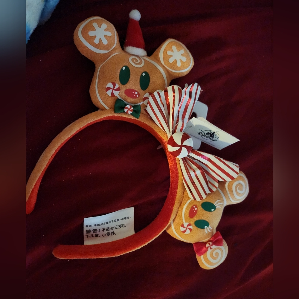 Disney christmas  gingerbread mickey